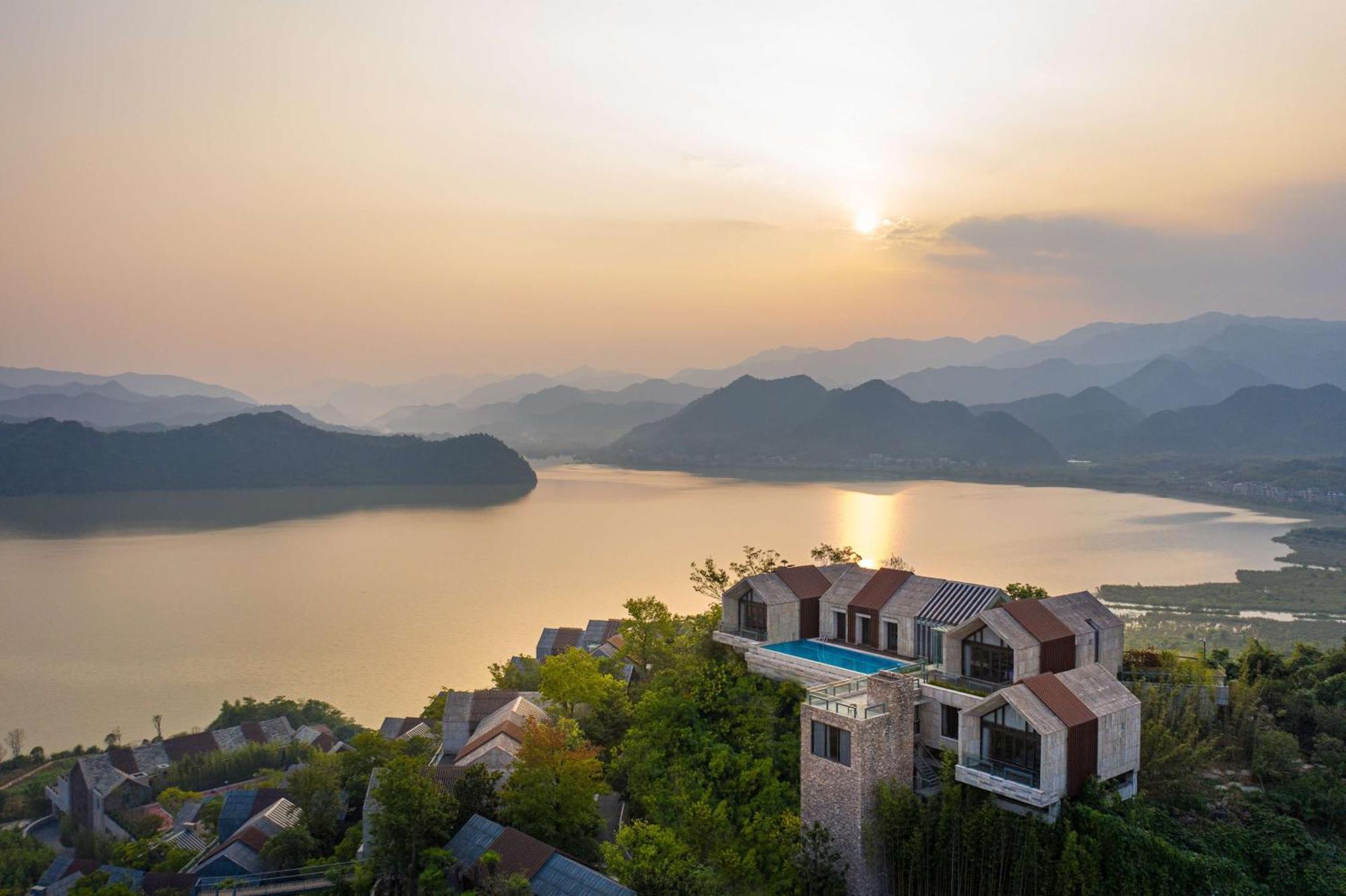 Conrad Hangzhou Tonglu Hotel Exterior photo